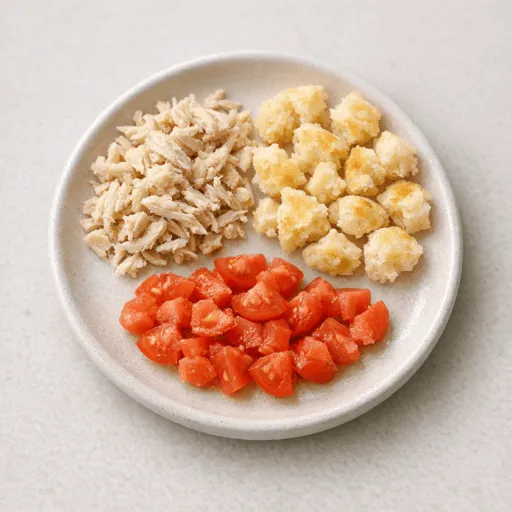 Chicken, Pão de queijo and Tomato